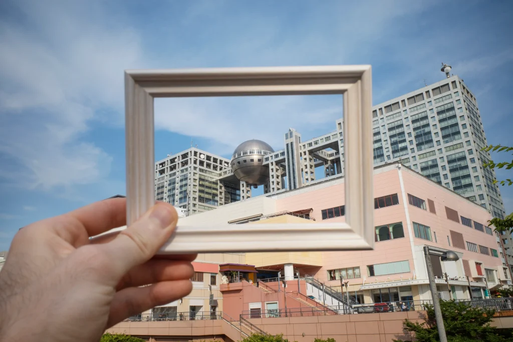 framing landscape while traveling